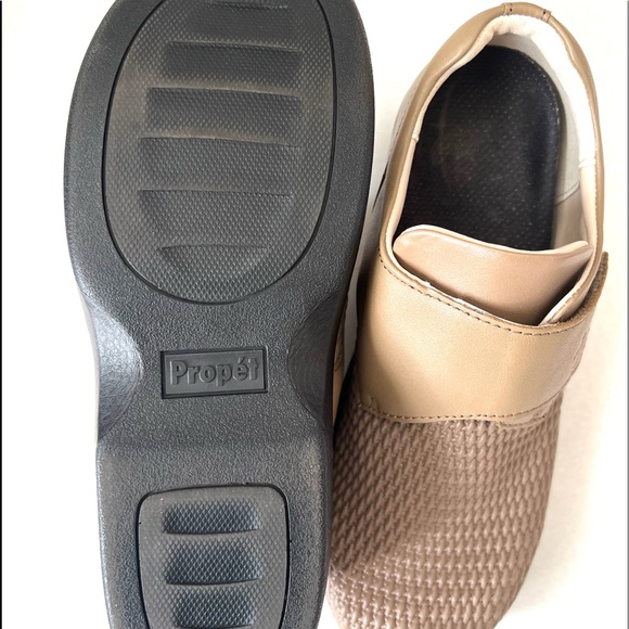 Propet Stretchable Olivia Comfort Shoe Wide 2E - Picture 5 of 12